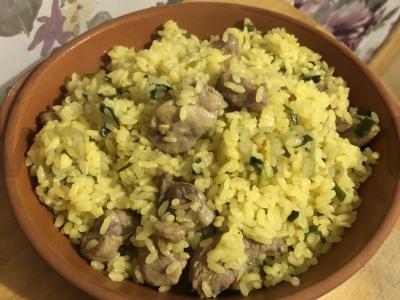 Ryžiai su karčiu ananasų sultyse pagrindine nuotrauka