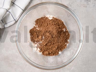 Šokoladinis kokosų tortas „Bounty“ Žingsnis 1