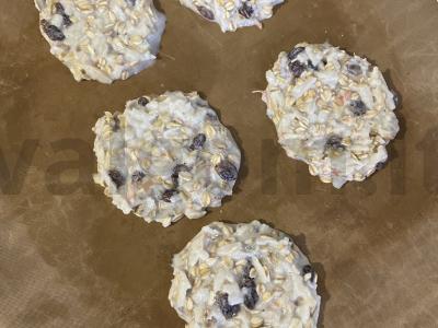 Avižiniai sausainiai be cukraus su obuoliu ir razinomis Žingsnis 6