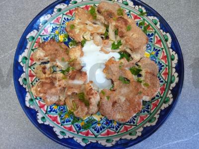 Kepti žiedinių kopūstų steikai pagrindine nuotrauka