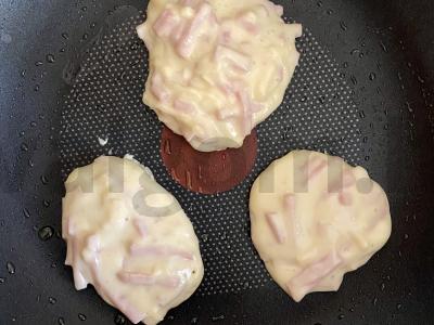 Blynai su sūriu ir dešra Žingsnis 6