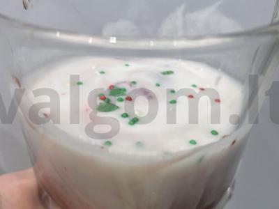 Desertinis gėrimas „Uogų“ pagrindine nuotrauka