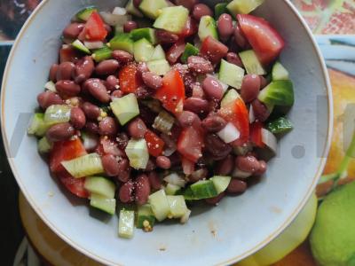 Salotas „Nuotaika“ su pupelėmis pagrindine nuotrauka