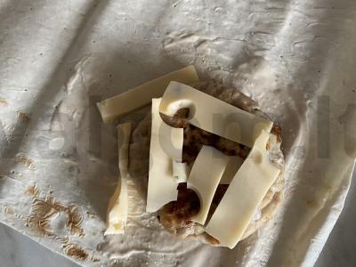 Kalakutienos kotletas lavaše su maasdamo sūriu Žingsnis 3