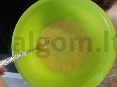 Blynų tortas su bananais Žingsnis 1