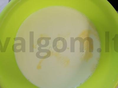 Blynų tortas su bananais Žingsnis 2