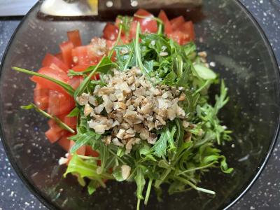 Daržovių salotas su rukola ir graikiniais riešutais Žingsnis 5