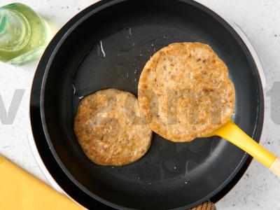 Grikių blynai su saldžiu sūrio padažu Žingsnis 3