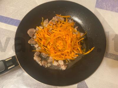 Makaronų patiekalas su šašlyko mėsa „Marko ir Ko“ Žingsnis 3