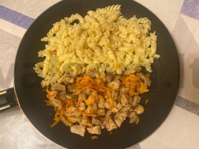 Makaronų patiekalas su šašlyko mėsa „Marko ir Ko“ Žingsnis 5