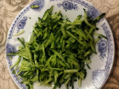 Šaltas burokėlių sriuba su kalakutiena Žingsnis 8