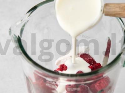 Šokoladinis milkshake su vafliniais trupiniais Žingsnis 3