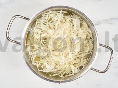 Šviežių kopūstų sriuba Žingsnis 8