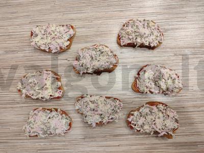 Karšti sumuštiniai su dešra, sūriu ir jautiena orkaitėje Žingsnis 9