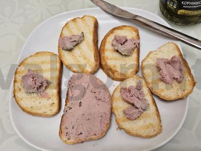 Krisčios sumuštiniai su marinuotais agurkėliais Žingsnis 2