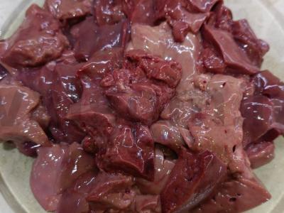 Kepta vištienos kepenėlė svieste Žingsnis 1