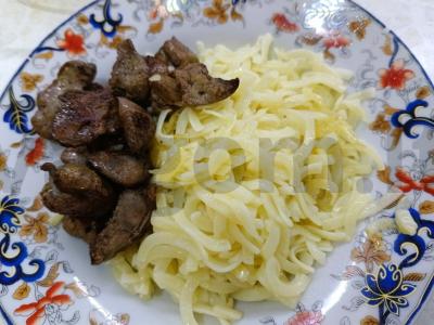 Kepta vištienos kepenėlė svieste pagrindine nuotrauka