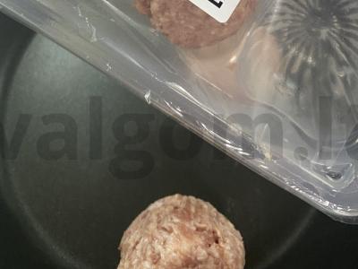 Kalakutų kotletai su daržovėmis ir žolelėmis Žingsnis 2