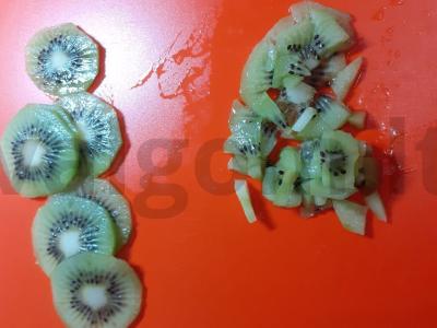 Salotas „Saulė“ su kiviais Žingsnis 4