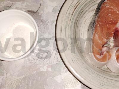 Lašišos steikas „Specialiai sūdyta“ Žingsnis 2