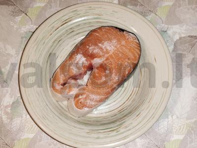 Lašišos steikas „Specialiai sūdyta“ Žingsnis 3