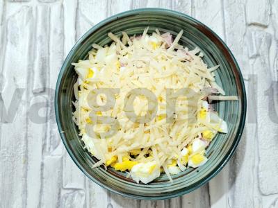 Švelnus salotas su virta dešra ir kiaušiniu Žingsnis 5