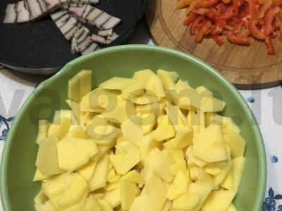 Bulvės su šonine ir paprika Žingsnis 2