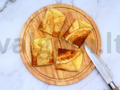 Kiaušinių blynai su sūriu pusryčiams Žingsnis 7