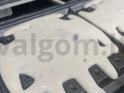 Avižinių pieno vafliai su vyšnių gabaliukais Žingsnis 6