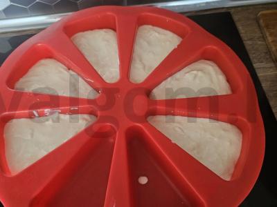 Nereikalingas varškės pyragas su spanguolių uogiene Žingsnis 5