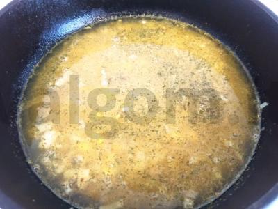 Kvapnus ryžiai su konservuotais kukurūzais ir svogūnais Žingsnis 5