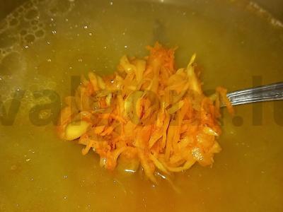 Rūgštūs šaltibarščiai su raugintais kopūstais Žingsnis 5