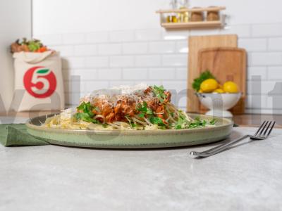 Mėsos padažas bolonjezas pagrindine nuotrauka