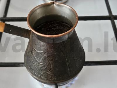 Kava su migdolų pienu ir šokoladu Žingsnis 1