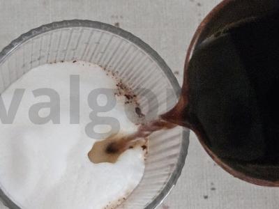 Kava su migdolų pienu ir šokoladu Žingsnis 5