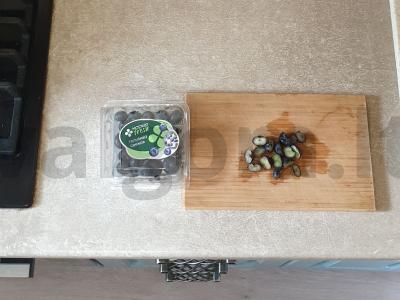 Kukurūzų košė su mėlynėmis ir mandarinų Žingsnis 3