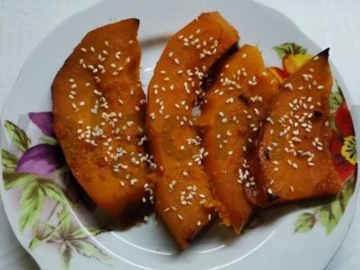 Moliūgas su medumi ir sezamu pagrindine nuotrauka