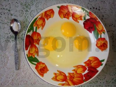 Makaronai su kiaušinių ir svogūnų omletu bei paprika Žingsnis 2