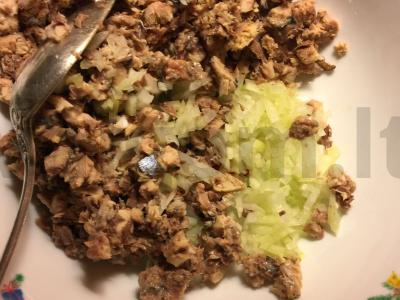 Konservuotų sardinų salotas su ryžiais ir majonezu Žingsnis 3