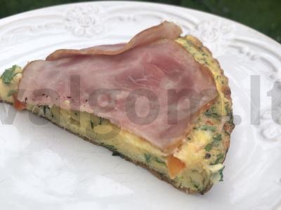 Omletas su paprika ir virtos-rūkyta dešra pagrindine nuotrauka