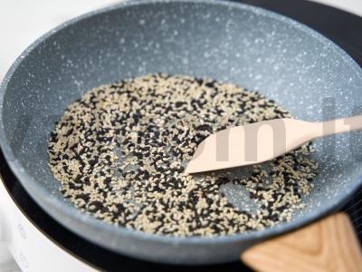 Marinuoti cukinijos su sezamu Žingsnis 2