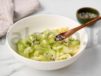 Marinuoti cukinijos su sezamu Žingsnis 5