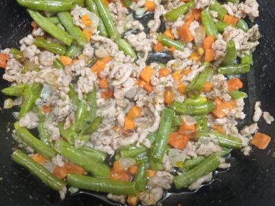 Makaronai su daržovėmis ir kalakutienos faršu Žingsnis 7