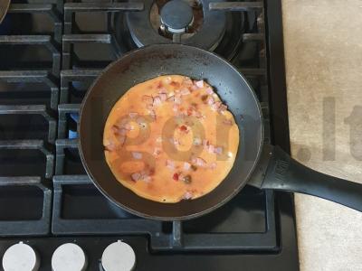 Omletas su kečupu Žingsnis 4