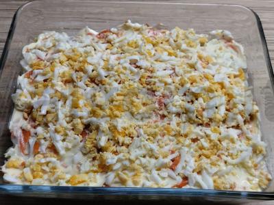 Silkė po šubė su šviežiais žalumynais Žingsnis 9