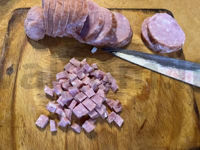 Salotas „Šventinis“ su dešrainiu sūriu Žingsnis 4