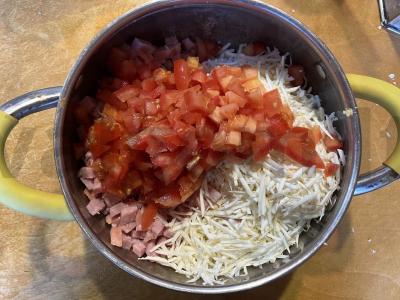 Salotas „Šventinis“ su dešrainiu sūriu Žingsnis 9