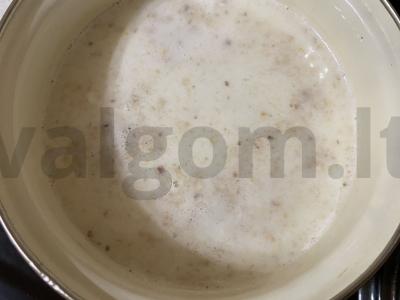 Pieninė avižinė košė su serbentais Žingsnis 2