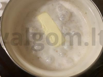 Pieninė avižinė košė su serbentais Žingsnis 3