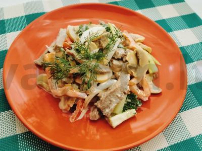 Salotos su jautienos liežuviu, daržovėmis ir marinuotais grybais Žingsnis 8